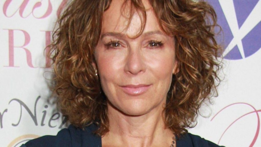 Jennifer Grey Nose Job plastic surgery