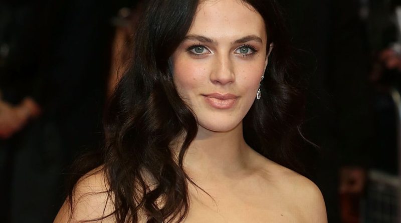 Jessica Brown Findlay Plastic Surgery and Body Measurements