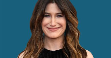 Kathryn Hahn Plastic Surgery and Body Measurements