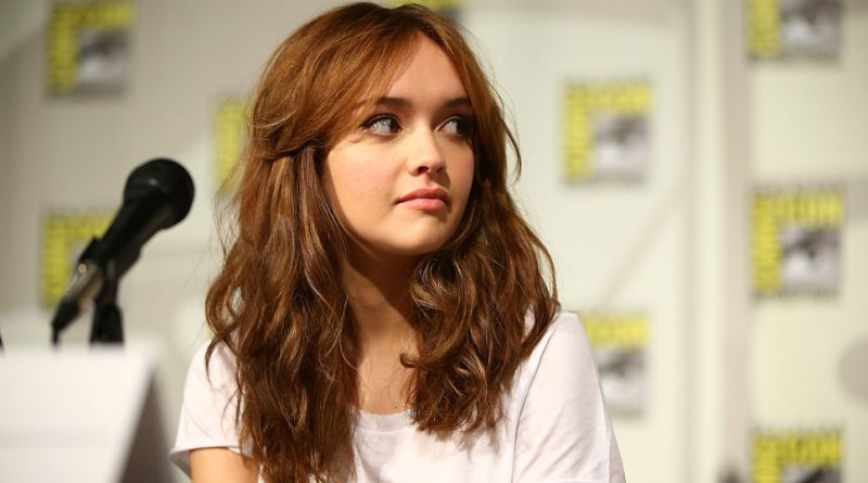 Olivia Cooke Plastic Surgery and Body Measurements
