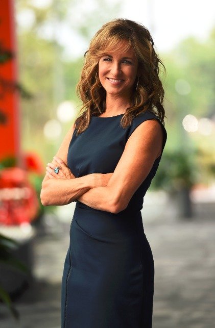 There is no point denying that Suzy Kolber has a stunning body. 