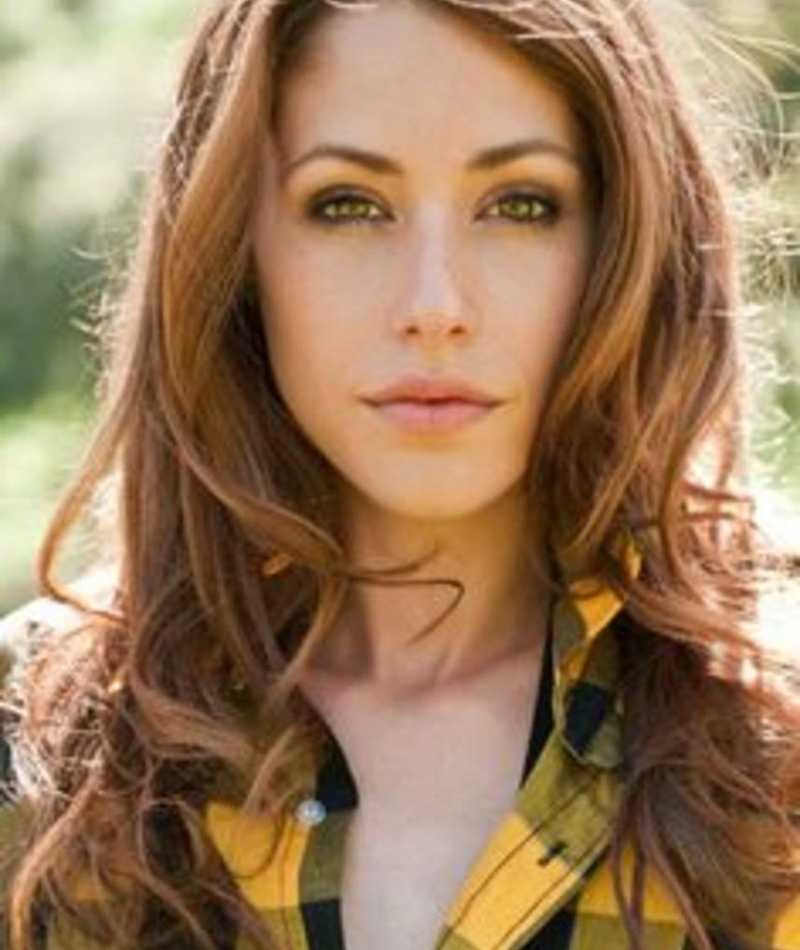 Amanda Crew Plastic Surgery Face