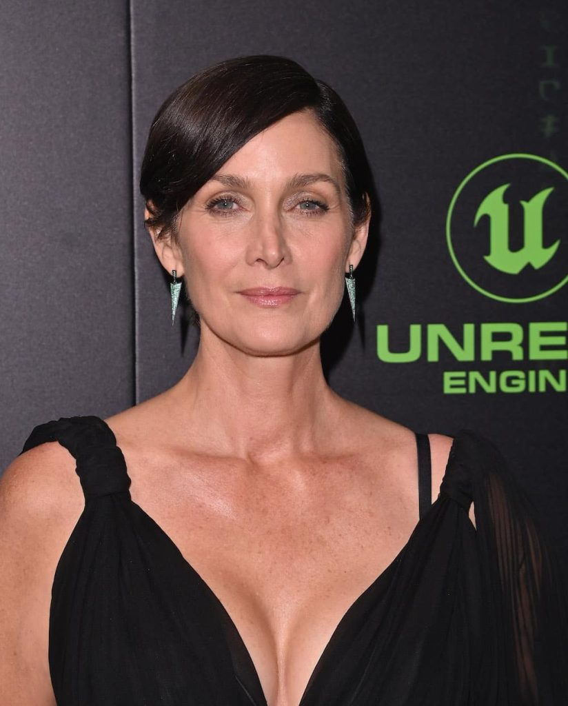 Carrie-Anne Moss Plastic Surgery Face