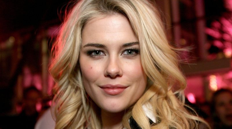 Rachael Taylor Plastic Surgery and Body Measurements