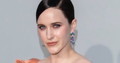 Rachel Brosnahan Plastic Surgery