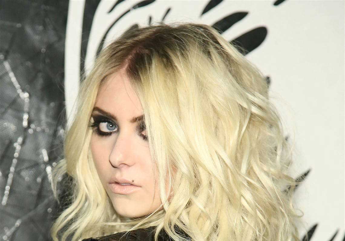 Taylor Momsen Cosmetic Surgery