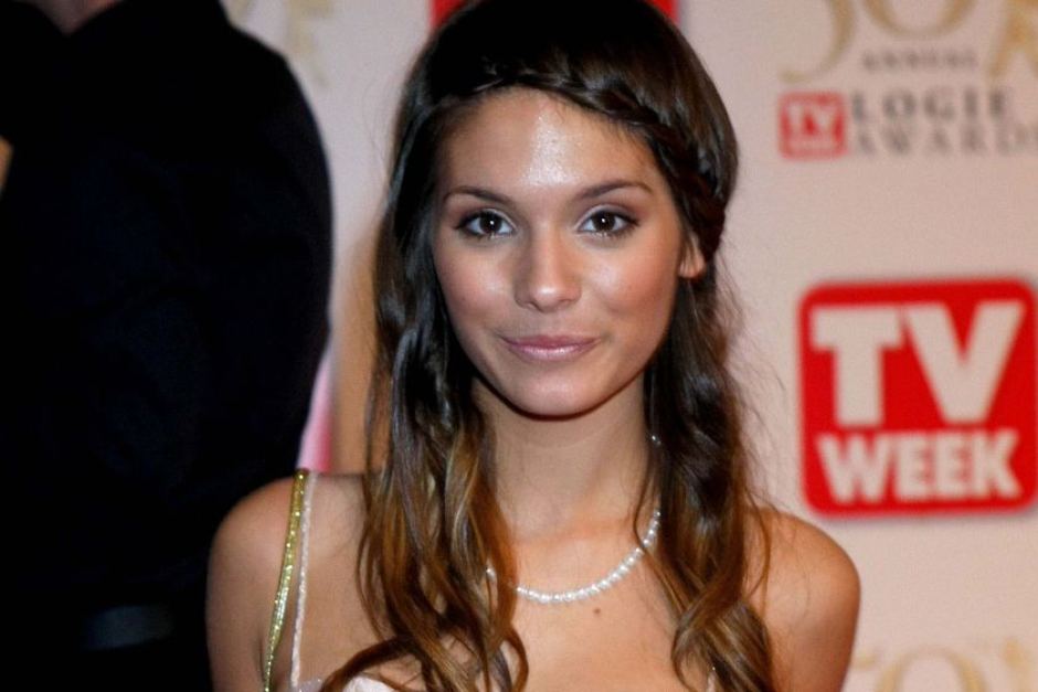 Caitlin Stasey Plastic Surgery and Body Measurements