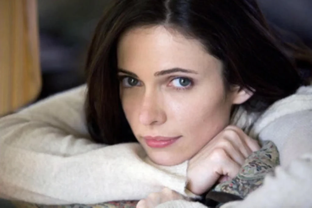 Bitsie Tulloch Plastic Surgery Face