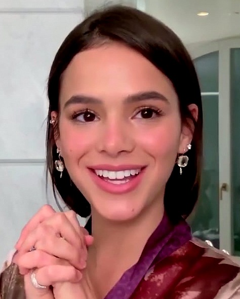Bruna Marquezine Cosmetic Surgery Face