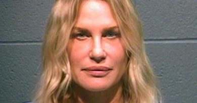 Daryl Hannah Plastic Surgery and Body Measurements