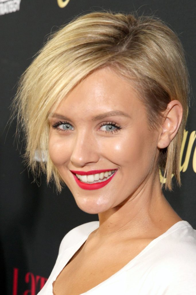 Nicky Whelan Plastic Surgery Face