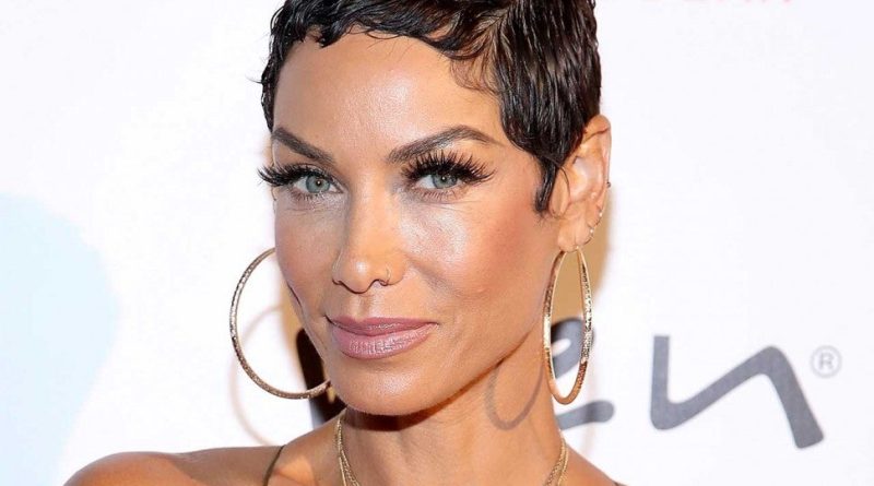 Nicole Murphy Cosmetic Surgery Boob Job