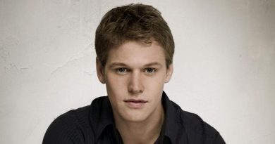 Zach Roerig Cosmetic Surgery