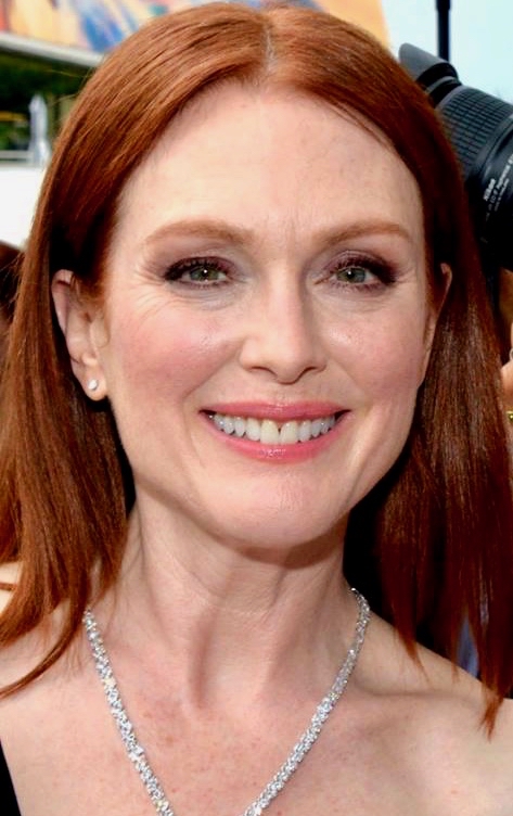 Julianne Moore Plastic Surgery Face