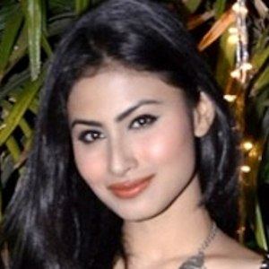 Mouni Roy Plastic Surgery Face