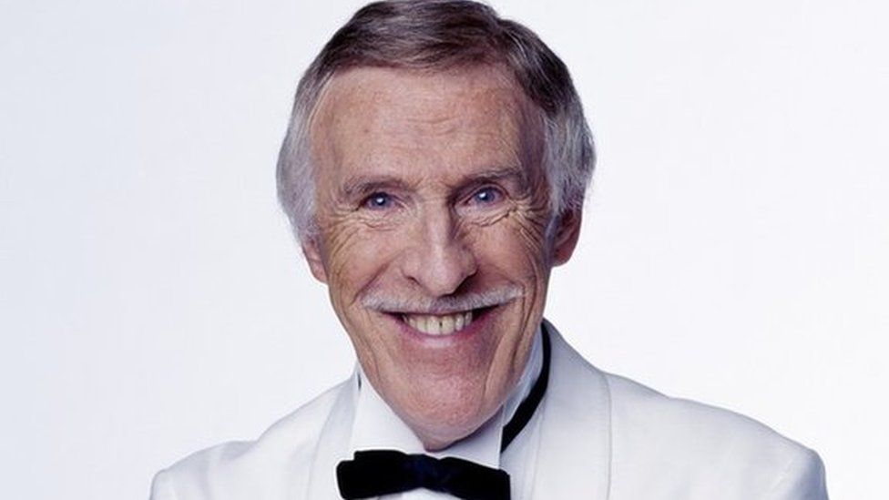 Bruce Forsyth Plastic Surgery Face