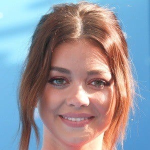 Sarah Hyland Cosmetic Surgery Face