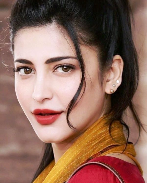 Shruti Haasan Plastic Surgery Face